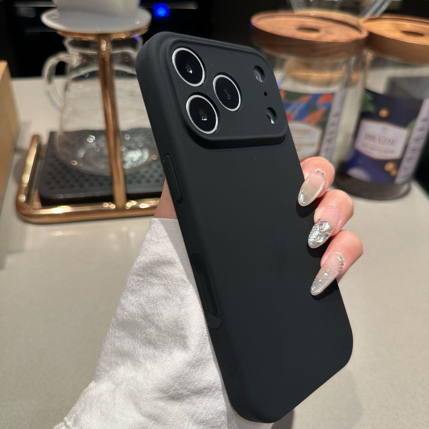 iPhone17 fine hole liquid silicone case